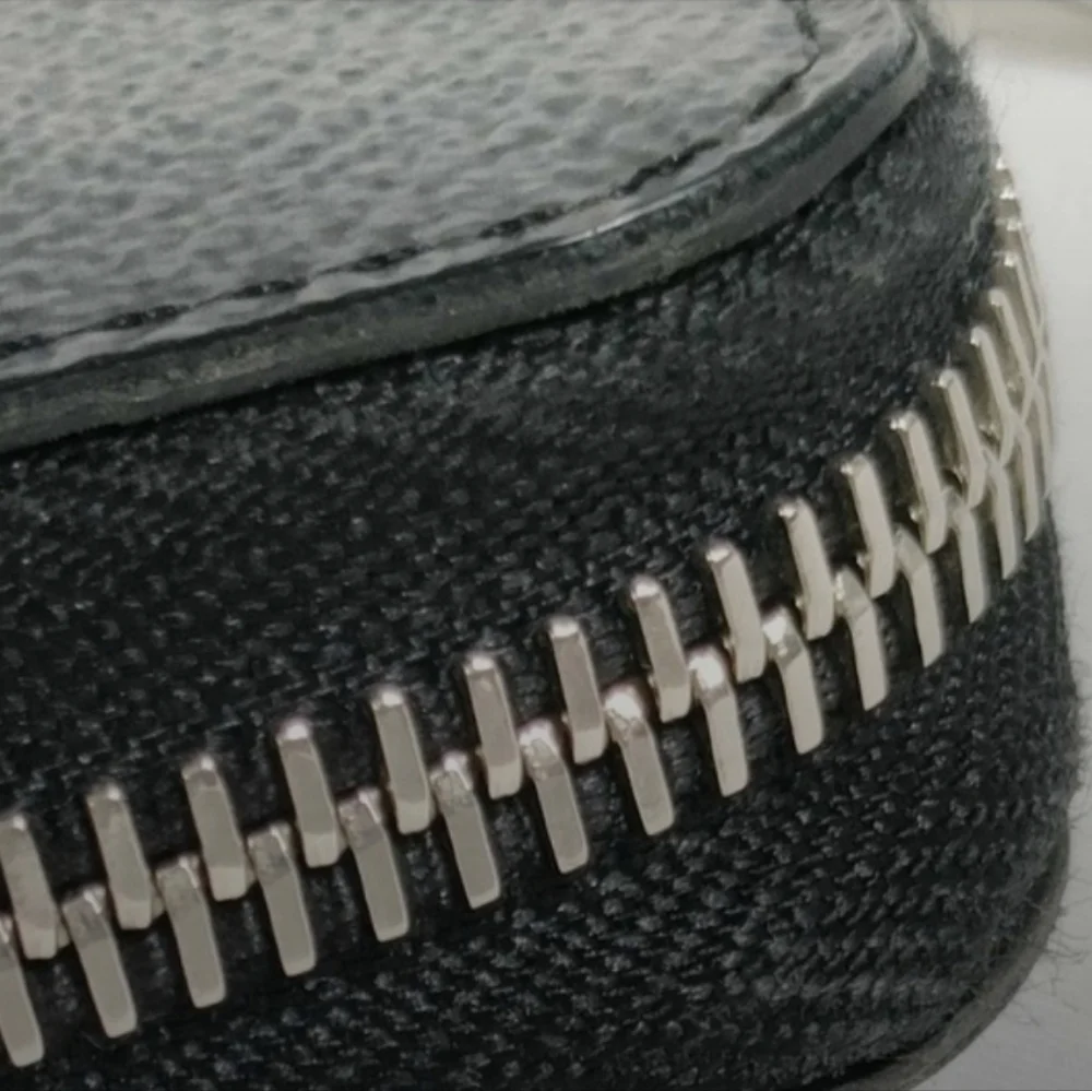 Louis Vuitton Damier Graphite Zippy Wallet/ Unisex